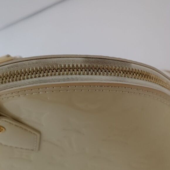 Louis Vuitton Vernis Alma Pm Monogram Doctor Bag - Picture 9 of 17